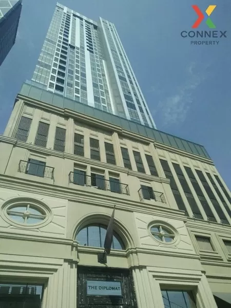 FOR RENT condo , The Diplomat Sathorn , corner unit , BTS-Surasak